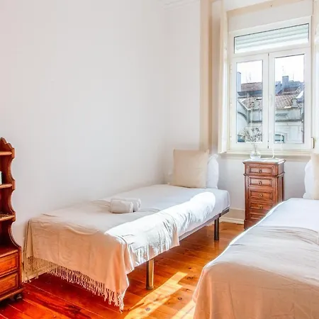 Stylish Private » 3 Bedrooms » A/c » Near Metro Lisboa