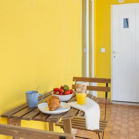 Lejlighed Stylish Private » 3 Bedrooms » A/c » Near Metro *