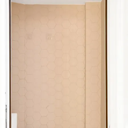Stylish Private » 3 Bedrooms » A/c » Near Metro Lejlighed Lisboa