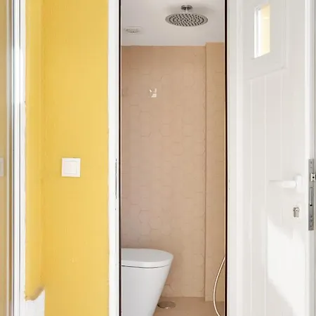 Lejlighed Stylish Private » 3 Bedrooms » A/c » Near Metro